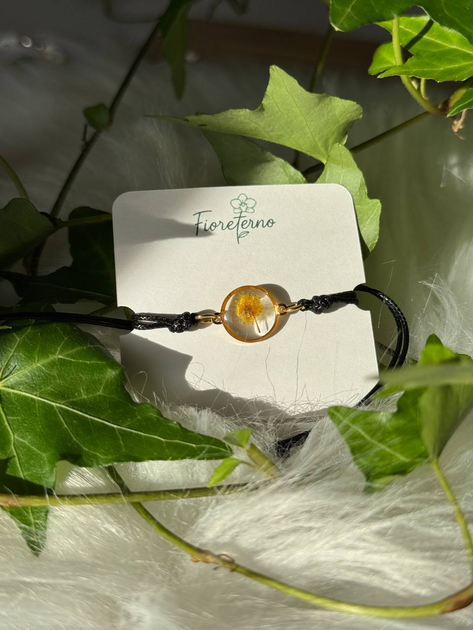 Bracciale cordino regolabile con fiore Mimosa