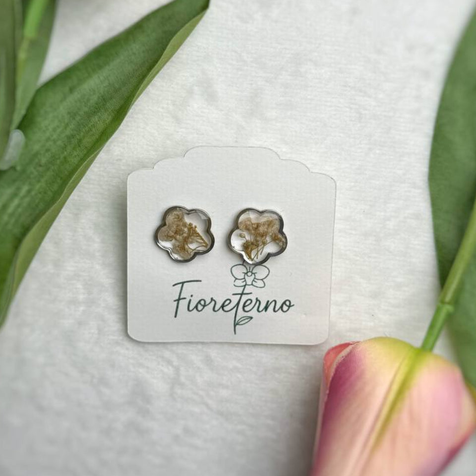 Orecchini a lobo medio argento in acciaio inossidabile con fiorellini di Campo