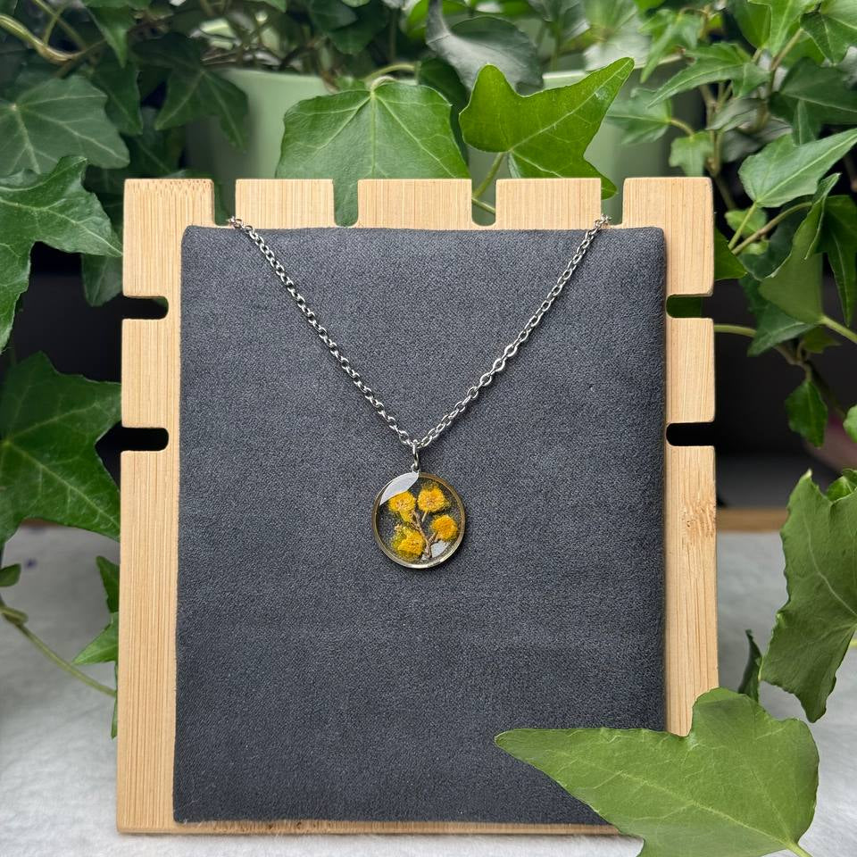 Collana in acciaio inossidabile con ciondolo Mimosa