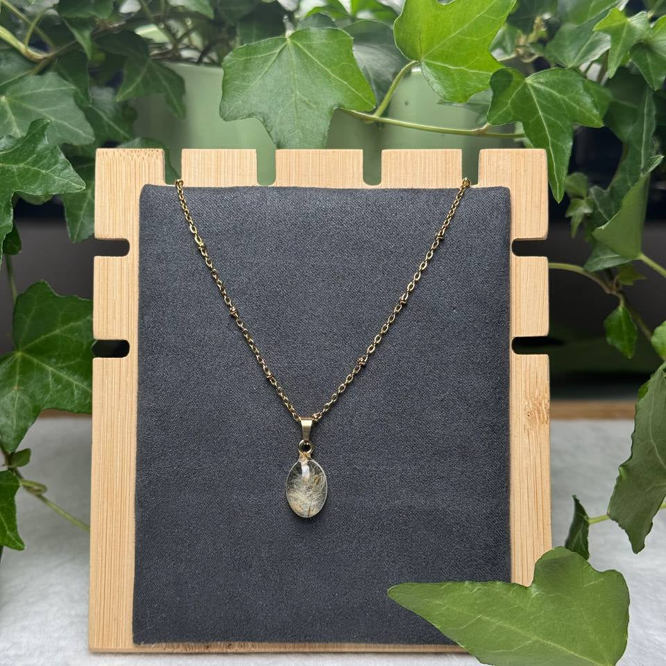 Collana in acciaio inossidabile e ciondolo ad ovale con il Soffione